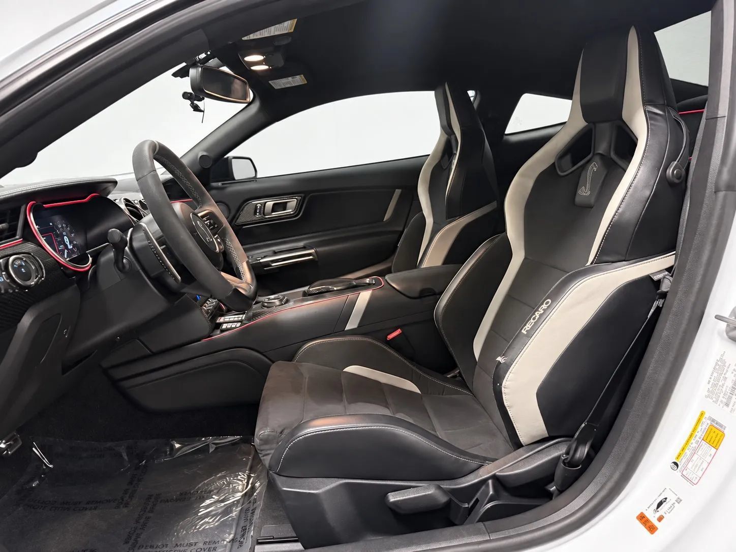 Used 2022 Ford Mustang Shelby GT500 w/ Technology Package RWD image 11