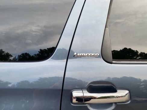 Used 2008 Toyota Sequoia Limited image 20