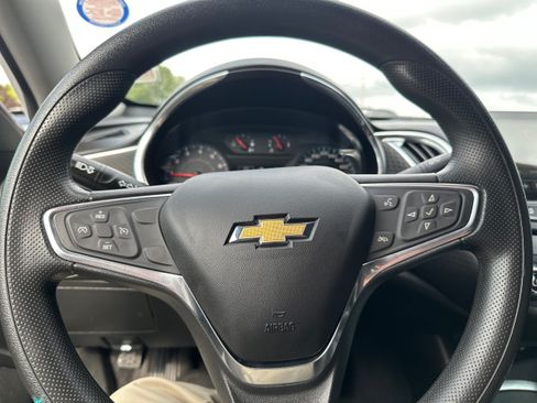 Used 2019 Chevrolet Malibu LT w/ LT True North Edition FWD image 18