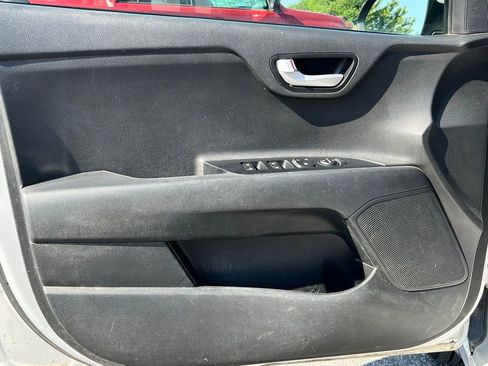Used 2019 Kia Rio S FWD image 9
