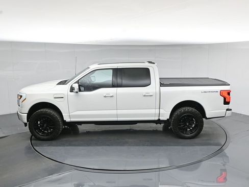 Used 2023 Ford F150 Lightning Platinum image 42