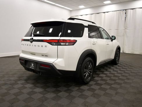 Used 2022 Nissan Pathfinder SV w/ SV Premium Package AWD/4WD image 8