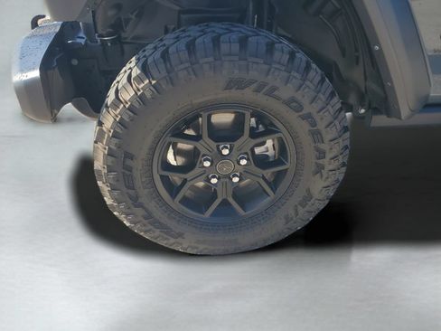 Used 2025 Jeep Wrangler Unlimited Sport AWD/4WD image 26