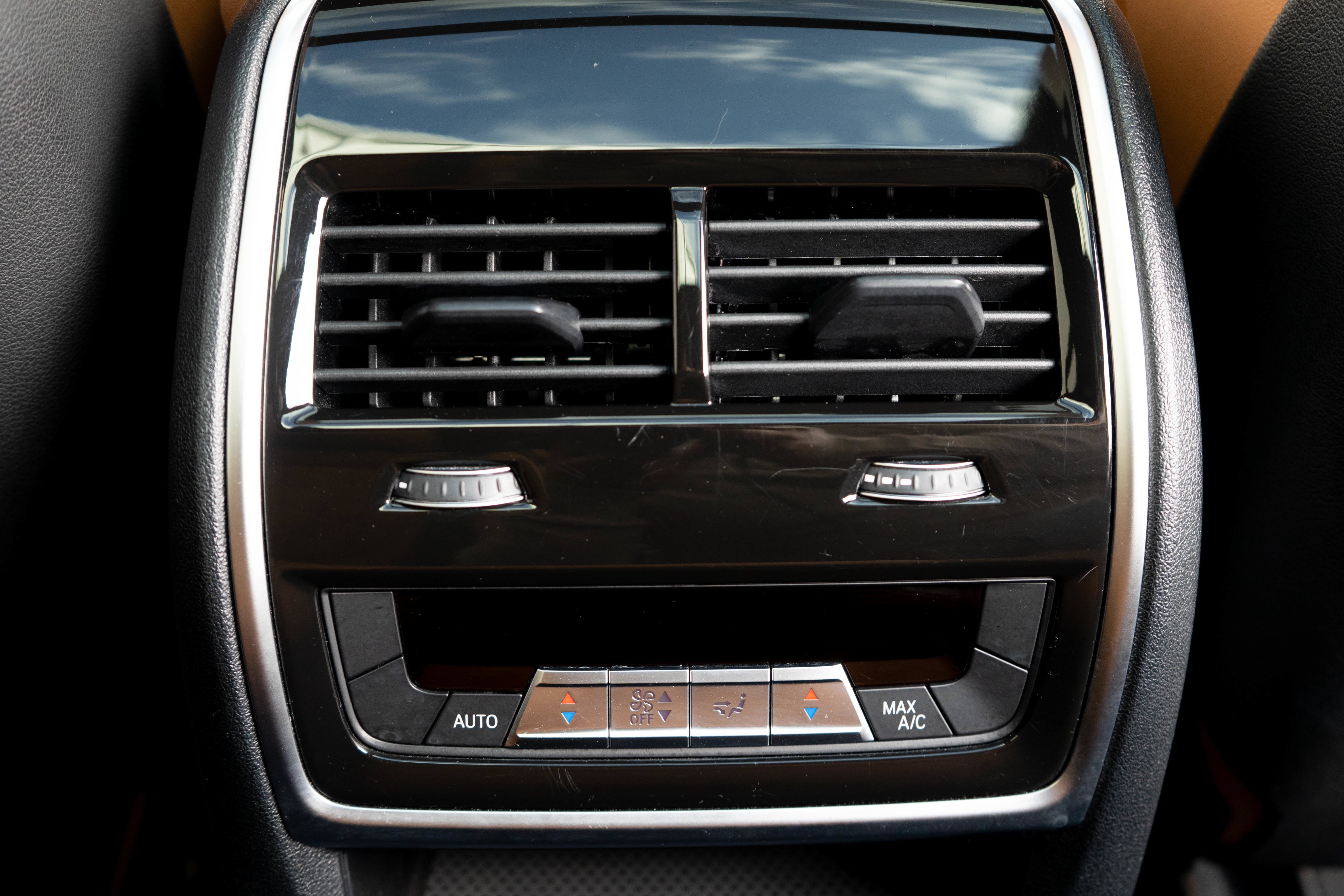 Used 2023 BMW X7 M60i AWD/4WD image 49