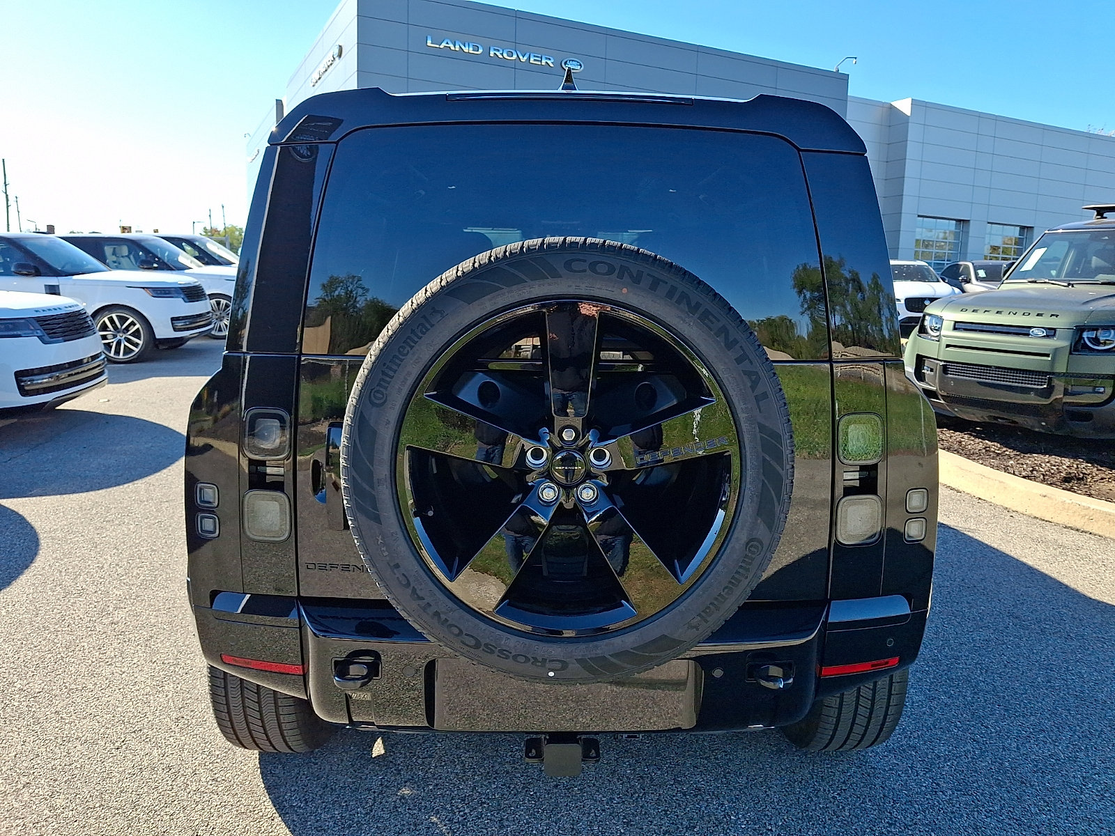 New 2026 Land Rover Defender 110 X-Dynamic SE AWD/4WD image 5