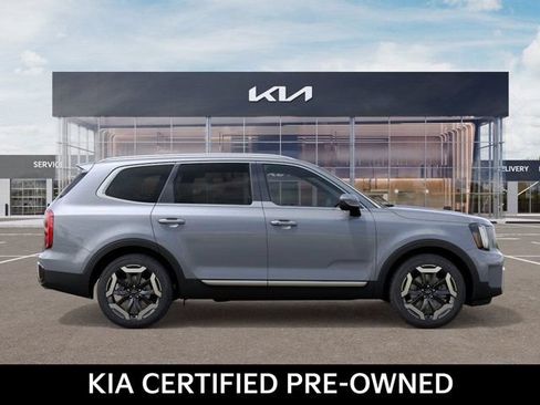 Certified 2025 Kia Telluride S FWD image 7