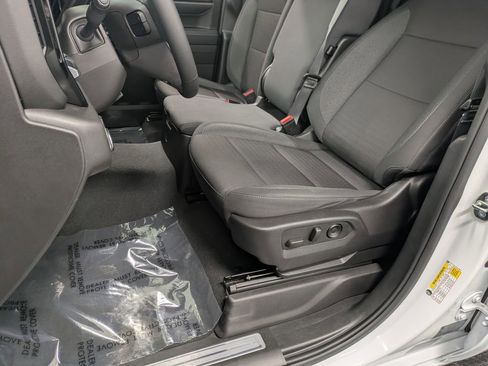 Used 2024 GMC Sierra 1500 Elevation image 12