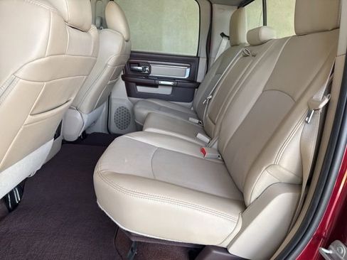 Used 2017 RAM 1500 Laramie AWD/4WD image 18
