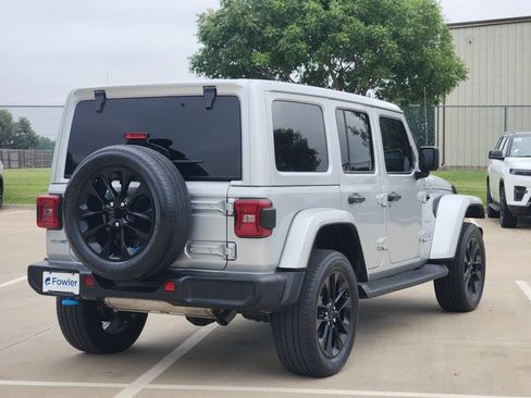 Used 2023 Jeep Wrangler Unlimited Sahara AWD/4WD image 7