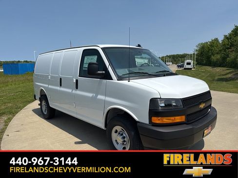 New 2025 Chevrolet Express 2500 w/ Driver Convenience Package image 12