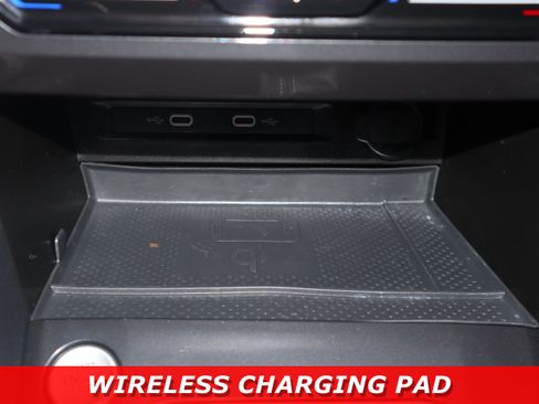 Used 2023 Volkswagen Tiguan SE R-Line image 23