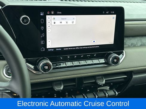 Used 2024 Chevrolet Colorado ZR2 w/ Technology Package image 24