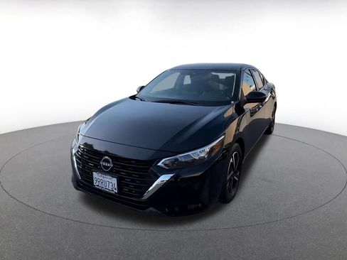 Used 2025 Nissan Sentra SV FWD image 7