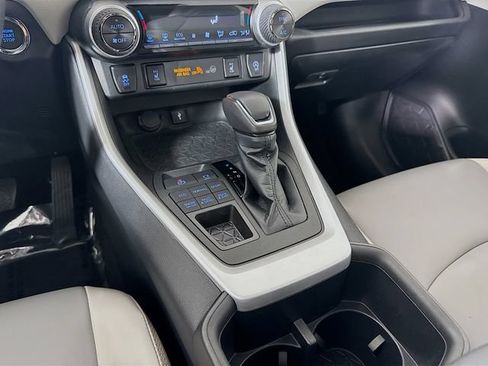 Certified 2022 Toyota RAV4 XLE Premium AWD/4WD image 25