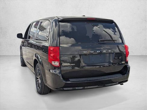 Used 2018 Dodge Grand Caravan SE image 7