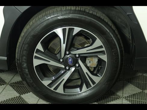 Used 2024 Subaru Crosstrek 2.0i Premium AWD/4WD image 9