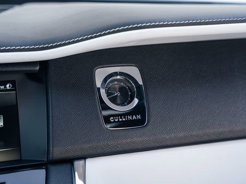 Used 2022 Rolls-Royce Cullinan image 34