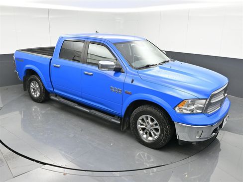 Used 2018 RAM 1500 SLT image 24