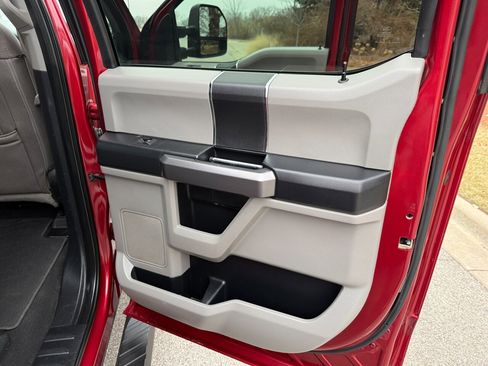 Used 2019 Ford F350 XLT w/ XLT Value Package image 37