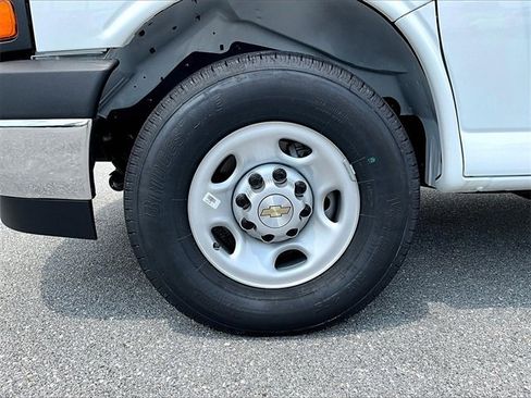 New 2025 Chevrolet Express 3500 w/ Power Convenience Package image 7