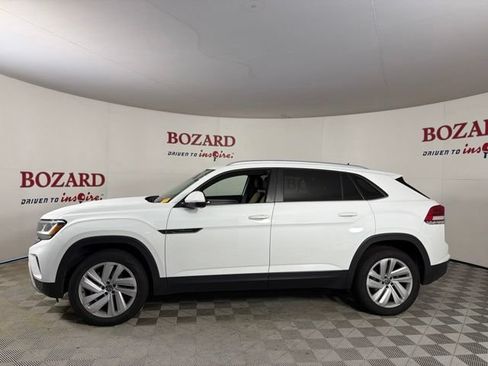 Used 2021 Volkswagen Atlas Cross Sport SE FWD image 5