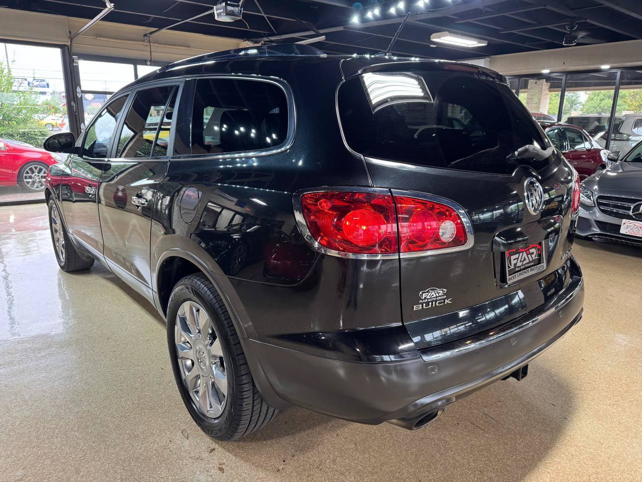 Used 2011 Buick Enclave CXL w/ Trailering Provision Package AWD/4WD image 5