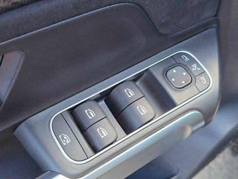 Used 2023 Mercedes-Benz GLB 35 AMG 4MATIC image 24