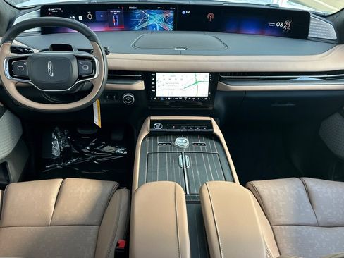 New 2026 Lincoln Navigator L Black Label AWD/4WD image 12