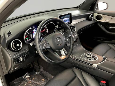 Certified 2019 Mercedes-Benz GLC 300 4MATIC image 17