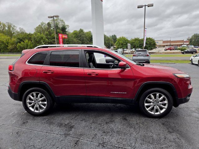 Used 2015 Jeep Cherokee Limited AWD/4WD image 10