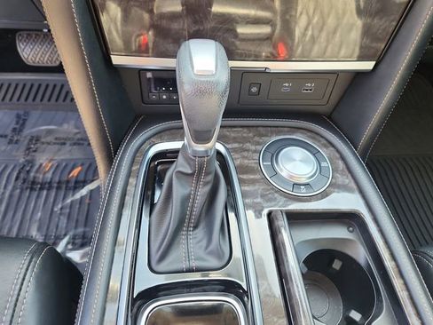 Used 2023 Nissan Armada Platinum w/ Captain's Chairs Package RWD image 31
