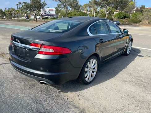 Used 2011 Jaguar XF Premium RWD image 5