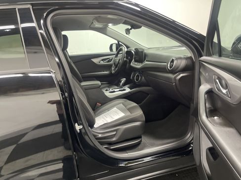 Used 2025 Chevrolet Blazer LT image 26