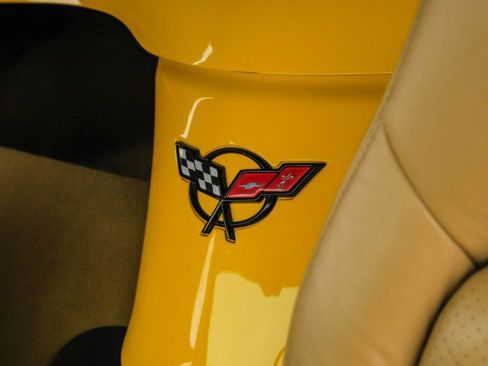 Used 2004 Chevrolet Corvette AUTOMATIC LEATHER SEATS BOSE S w/ Preferred Equipment Group image 26