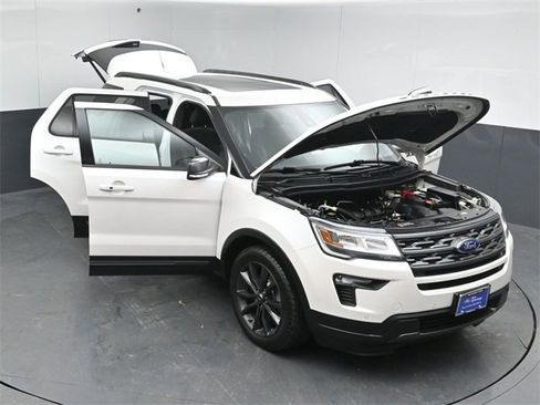 Certified 2018 Ford Explorer XLT w/ Equipment Group 202A image 54