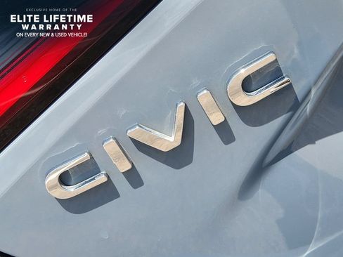 Used 2024 Honda Civic Sport image 6
