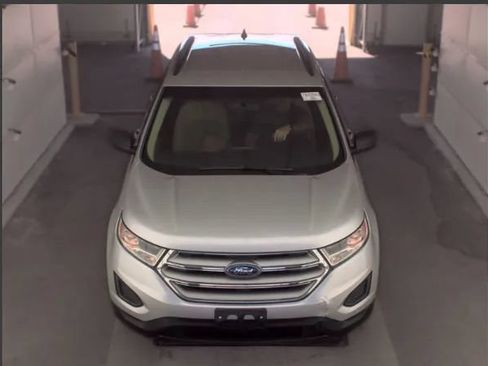 Used 2015 Ford Edge SE w/ Cargo Accessory Package AWD/4WD image 3