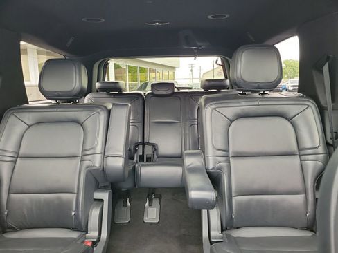 Certified 2024 Lincoln Navigator Reserve AWD/4WD image 17