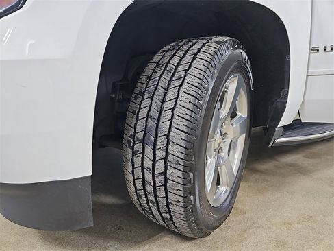 Certified 2017 Chevrolet Suburban Premier image 40