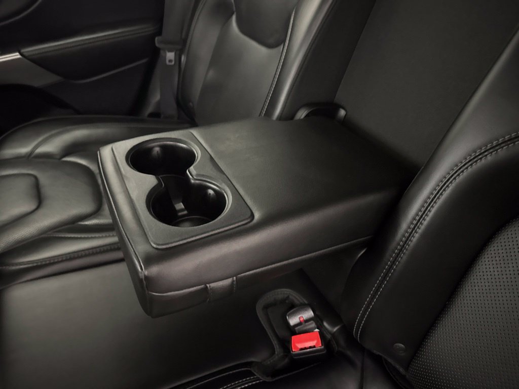 Used 2019 Jeep Cherokee Limited AWD/4WD image 46