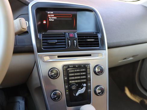 Used 2012 Volvo XC60 T6 image 13