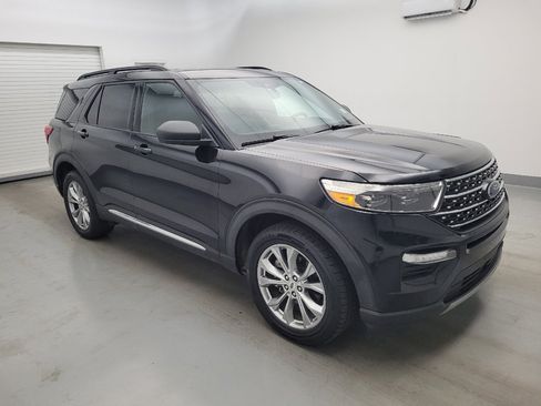 Used 2020 Ford Explorer XLT w/ Equipment Group 202A AWD/4WD image 11