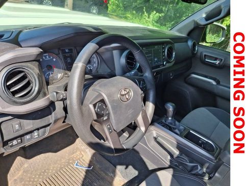 Used 2023 Toyota Tacoma TRD Sport AWD/4WD image 11