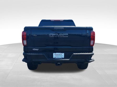 Used 2022 GMC Sierra 1500 Elevation w/ Elevation Premium Package AWD/4WD image 7
