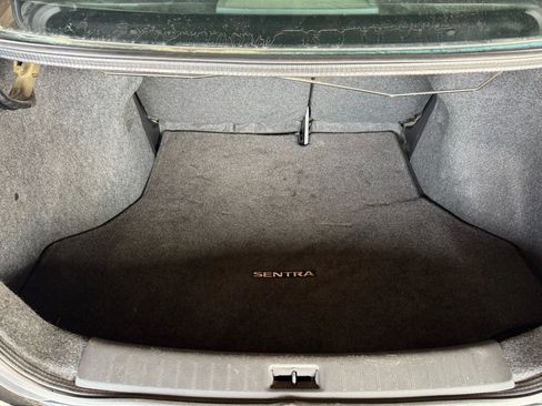 Used 2017 Nissan Sentra S image 19