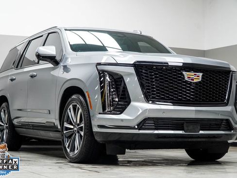 Used 2025 Cadillac Escalade Sport w/ Touring Package AWD/4WD image 7