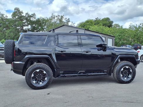 Used 2024 GMC Hummer EV 2X w/ Extreme Off-Road Package AWD/4WD image 8