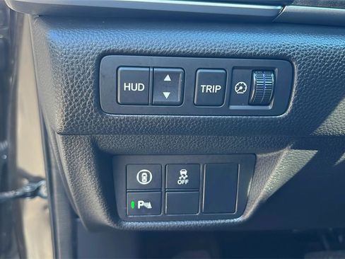 Used 2018 Honda Accord Touring image 15