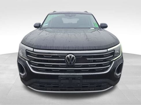 Used 2024 Volkswagen Atlas SEL image 2