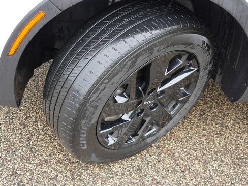 Certified 2023 Kia Sorento S AWD/4WD image 13